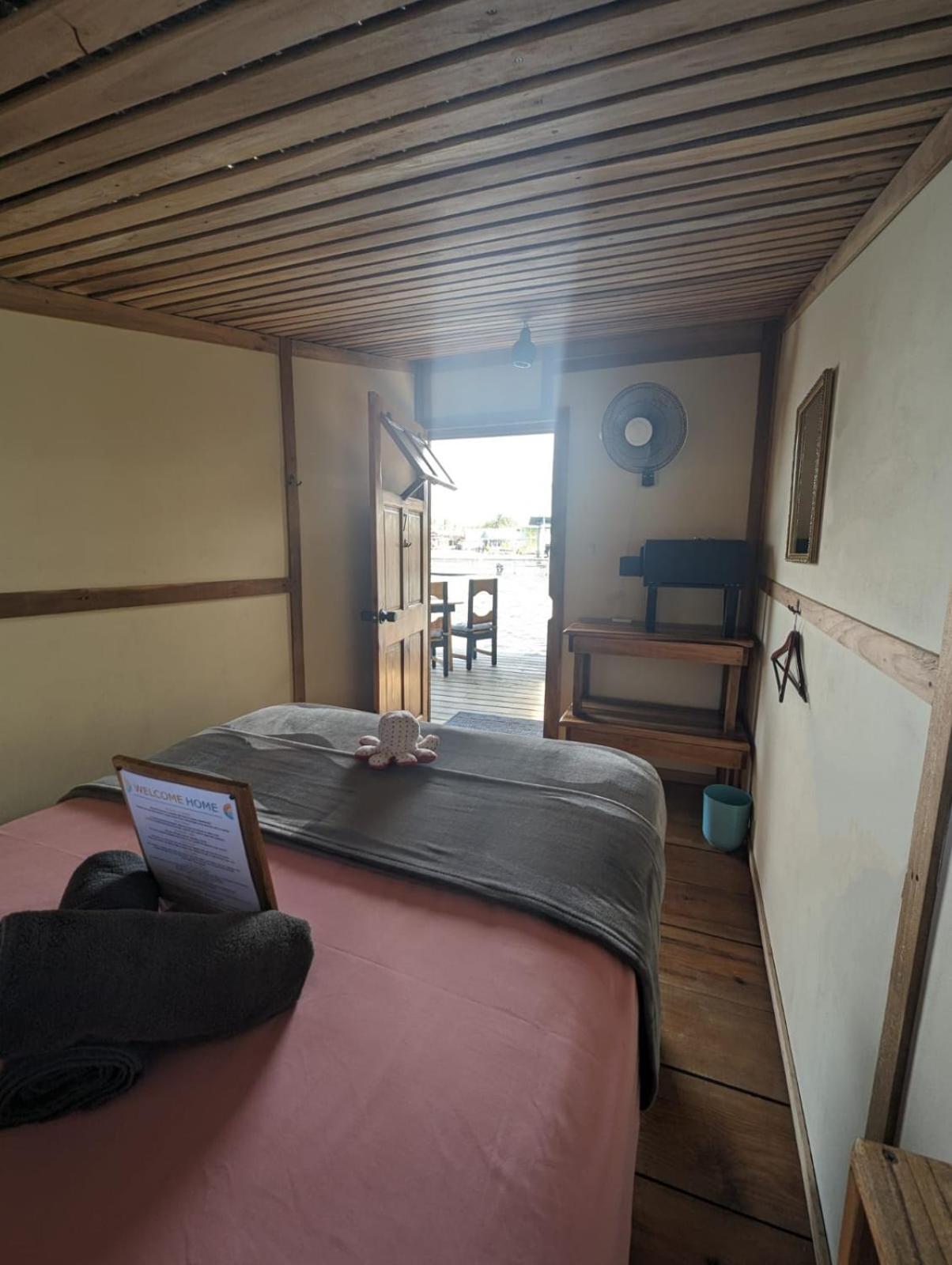 Barrbra Bnb Over The Sea โบกัสทาวน์ ภายนอก รูปภาพ