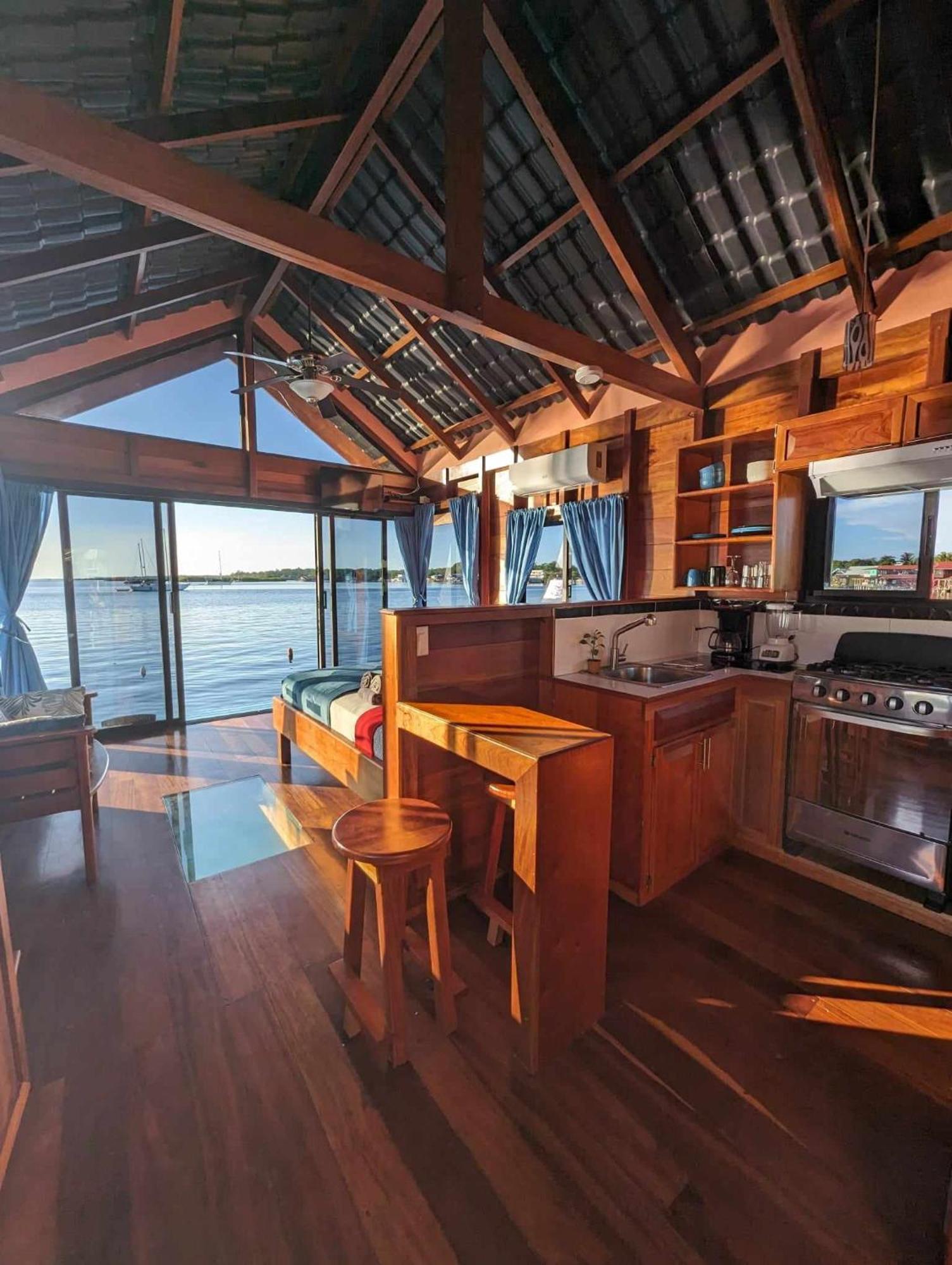 Barrbra Bnb Over The Sea โบกัสทาวน์ ภายนอก รูปภาพ