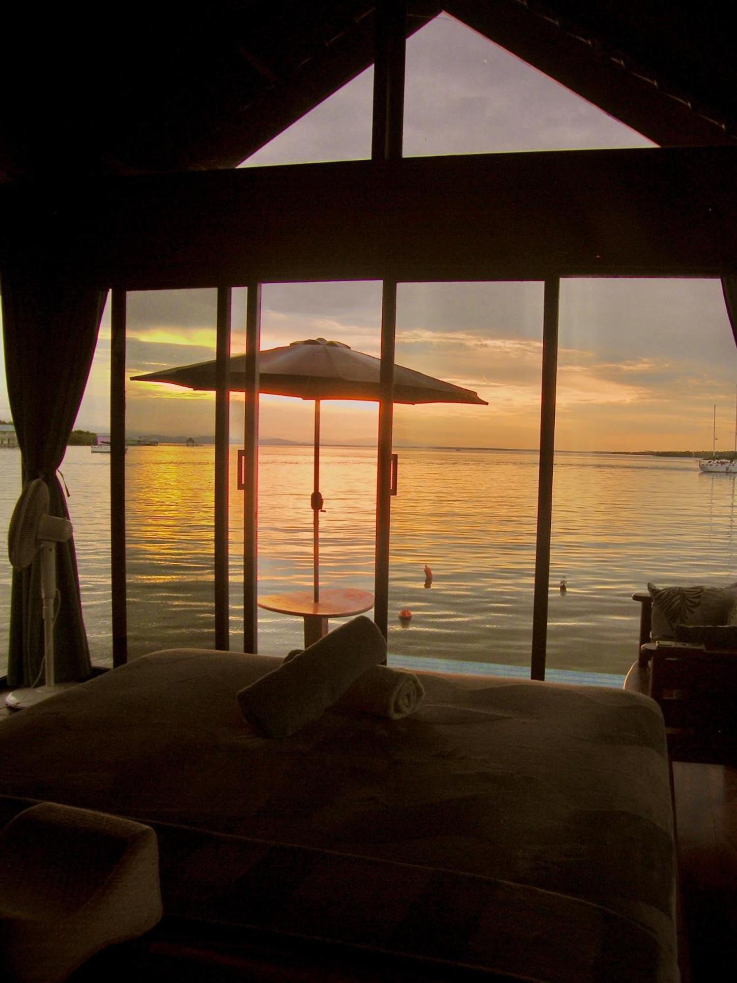 Barrbra Bnb Over The Sea โบกัสทาวน์ ภายนอก รูปภาพ